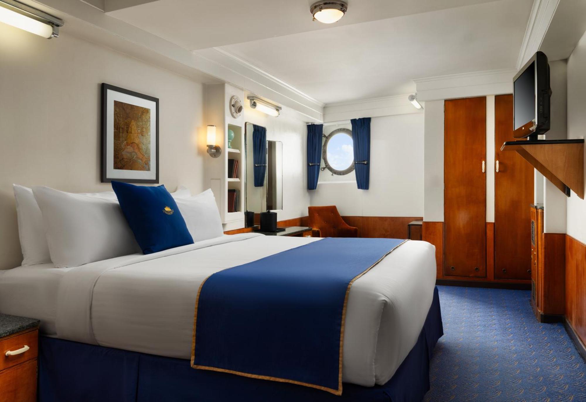 The Queen Mary Hotel 3*