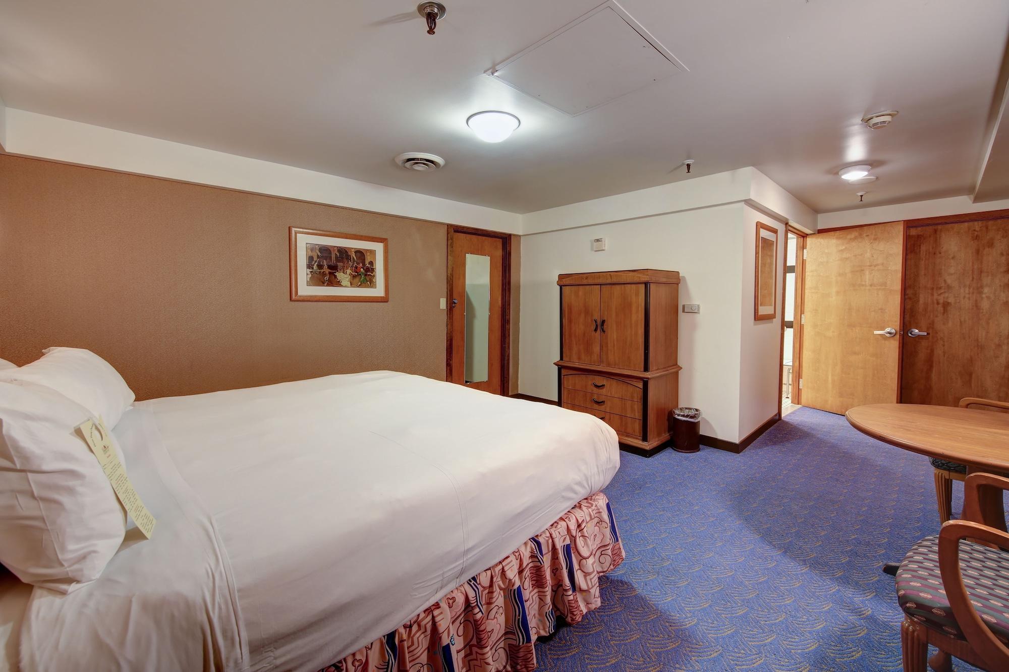 The Queen Mary Hotel Long Beach